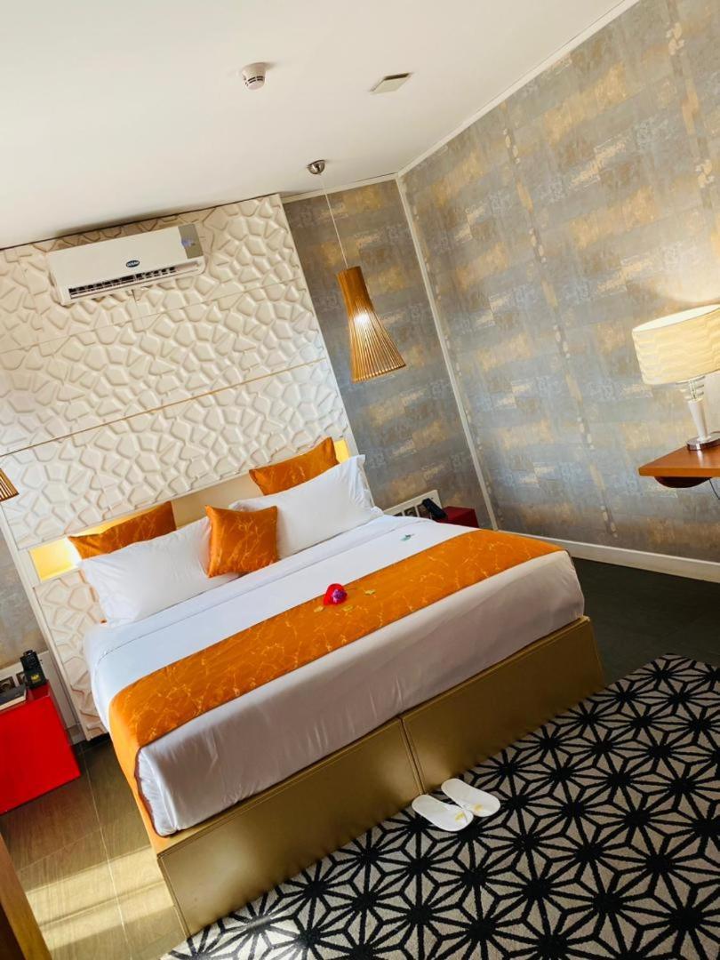 Boun'S Hotel ยาอุนเด ภายนอก รูปภาพ
