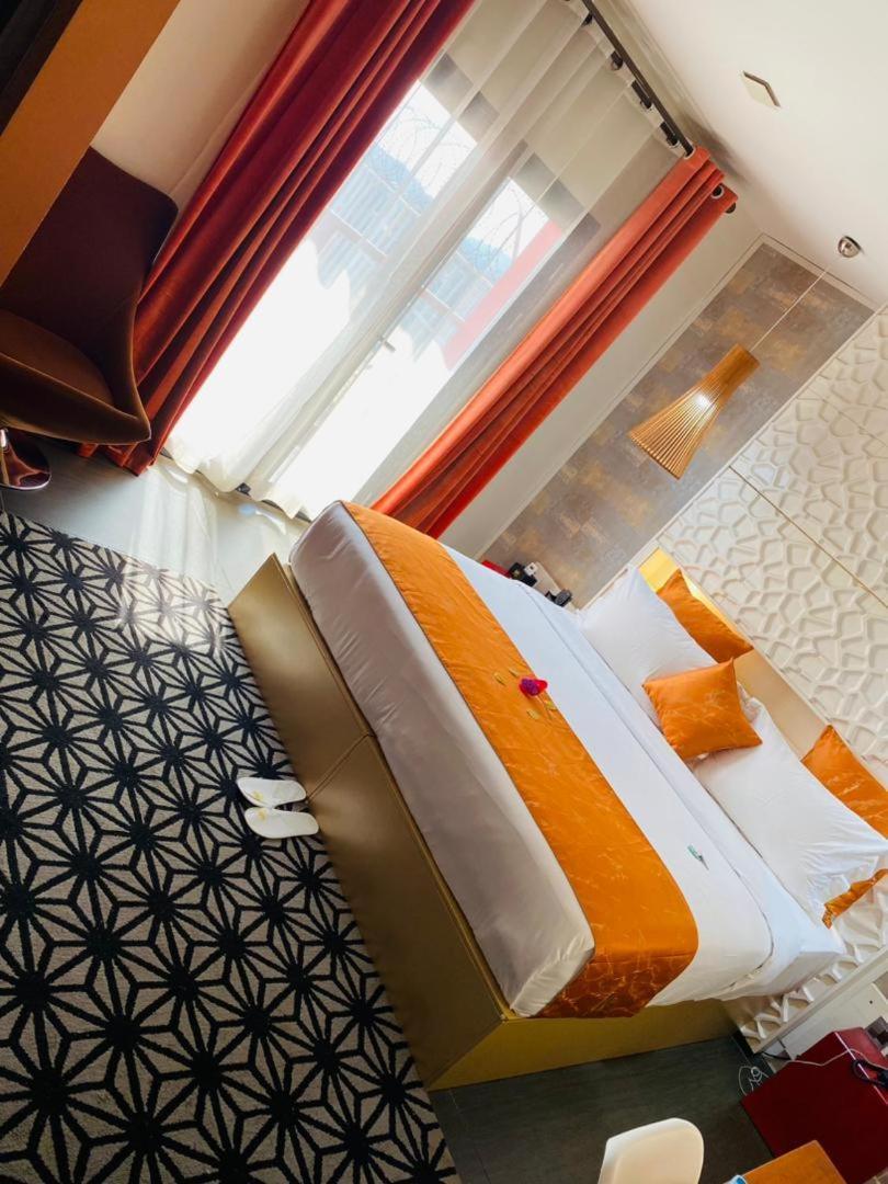 Boun'S Hotel ยาอุนเด ภายนอก รูปภาพ